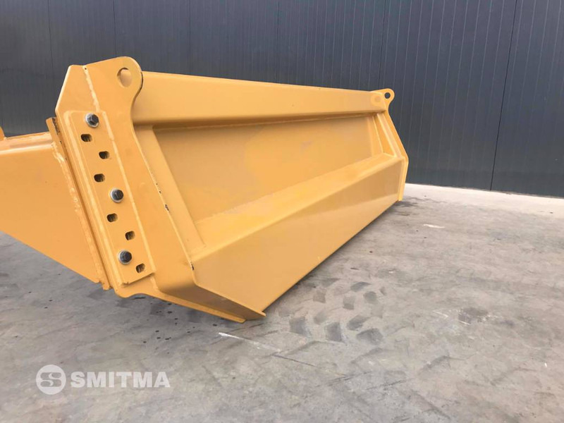 Cat 730C - باب خلفي للشحن - آلات البناء: صور 2 Cat 730C - باب خلفي للشحن - آلات البناء: صور 2