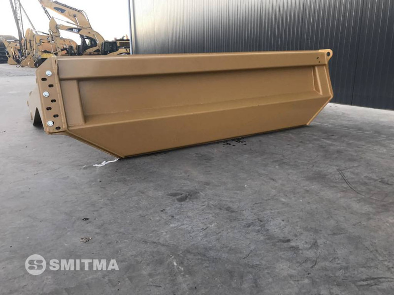 Cat 730 - باب خلفي للشحن - آلات البناء: صور 4 Cat 730 - باب خلفي للشحن - آلات البناء: صور 4