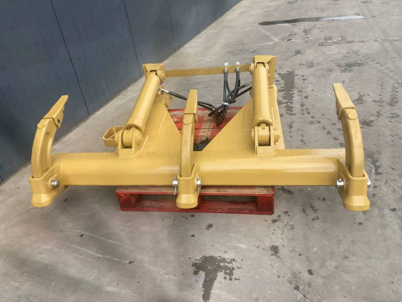 Cat D4H Ripper - ملحقات - آلات البناء: صور 2 Cat D4H Ripper - ملحقات - آلات البناء: صور 2