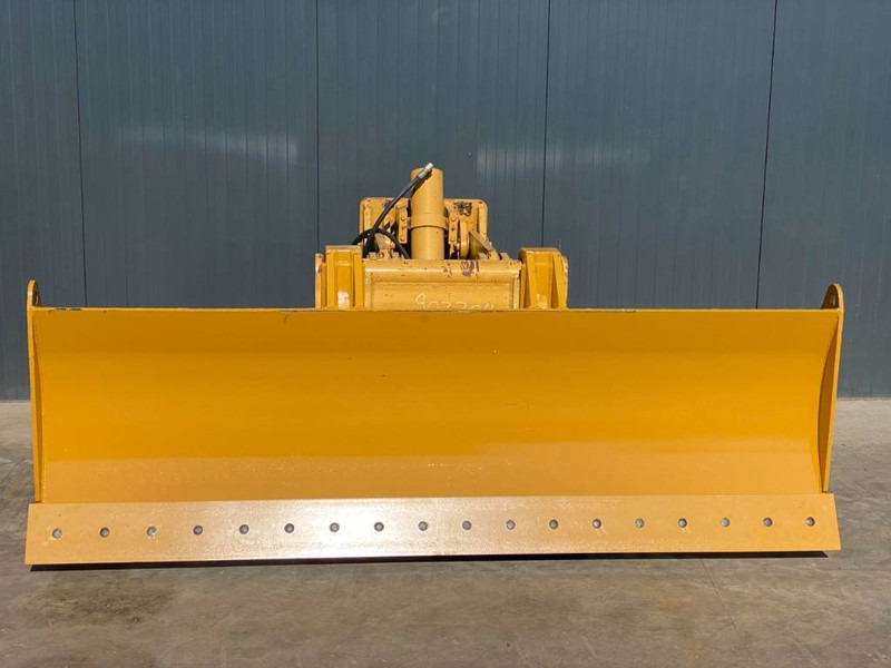 Cat Front Blade + Lift 12H / 120M / 120H / 140G / 140H - شفرة الجرافة - آلات البناء: صور 3 Cat Front Blade + Lift 12H / 120M / 120H / 140G / 140H - شفرة الجرافة - آلات البناء: صور 3