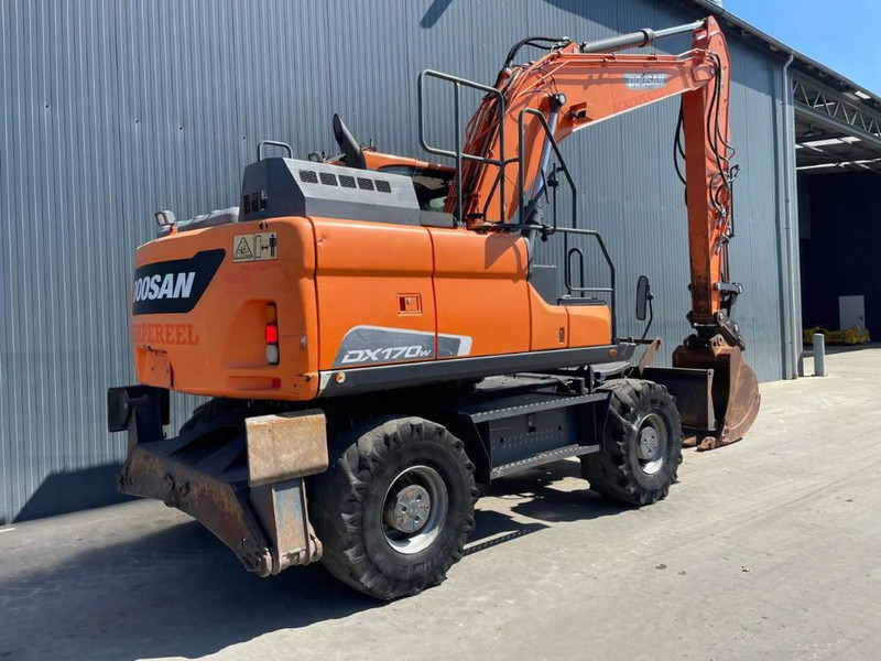 Doosan DX170W-5 - حفارة على عجلات: صور 4 Doosan DX170W-5 - حفارة على عجلات: صور 4