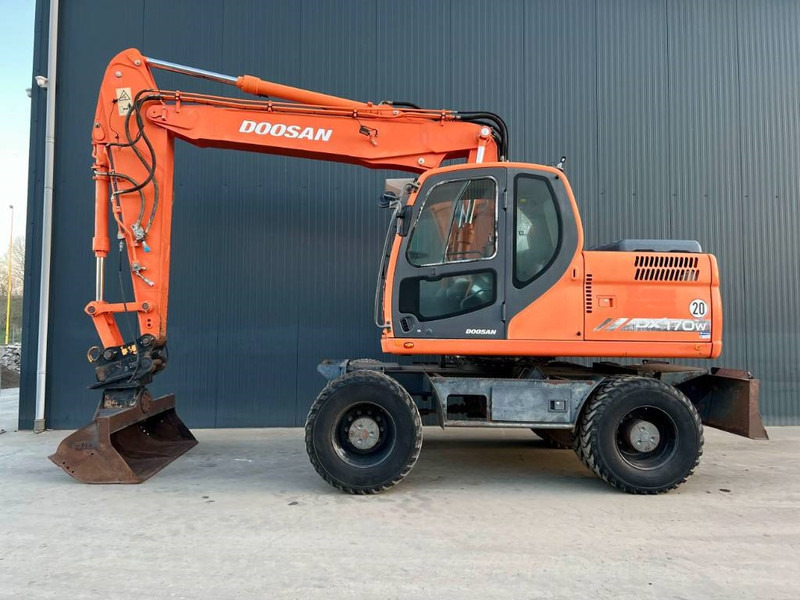 Doosan DX170W - حفارة على عجلات: صور 3 Doosan DX170W - حفارة على عجلات: صور 3