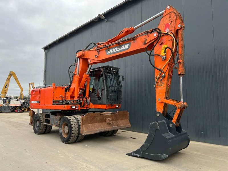 Doosan DX210W - حفارة على عجلات: صور 3 Doosan DX210W - حفارة على عجلات: صور 3