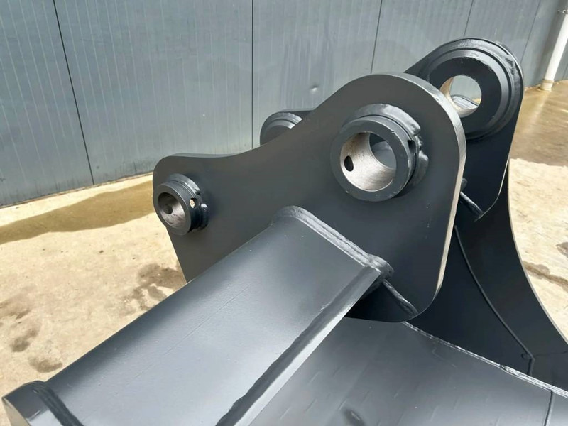 Hitachi ZX210 - 1.40m - بكت - آلات البناء: صور 2 Hitachi ZX210 - 1.40m - بكت - آلات البناء: صور 2