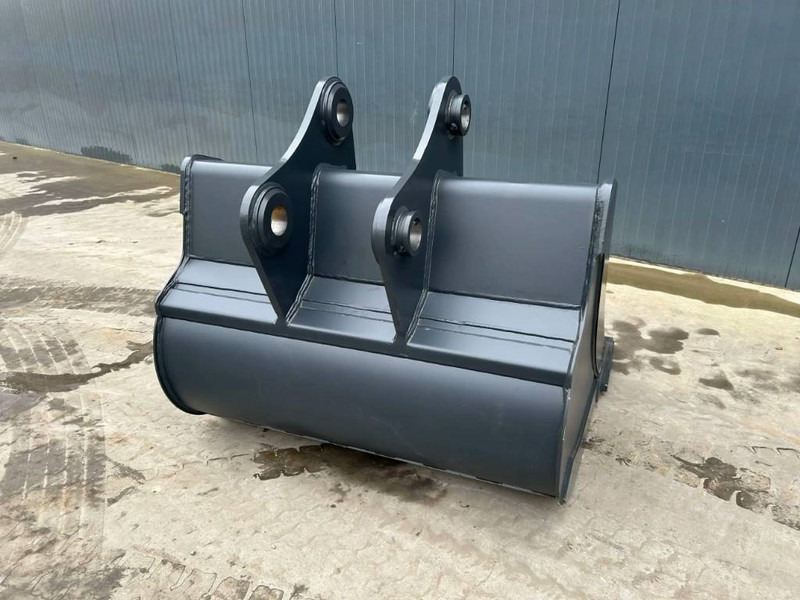 Hitachi ZX210 - 1.40m - بكت - آلات البناء: صور 4 Hitachi ZX210 - 1.40m - بكت - آلات البناء: صور 4