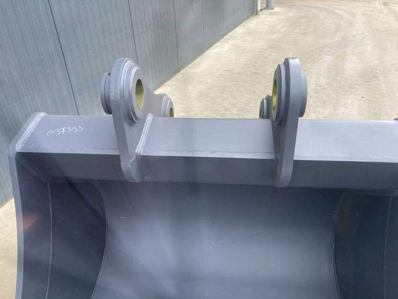 Hitachi ZX260 - بكت - آلات البناء: صور 5 Hitachi ZX260 - بكت - آلات البناء: صور 5