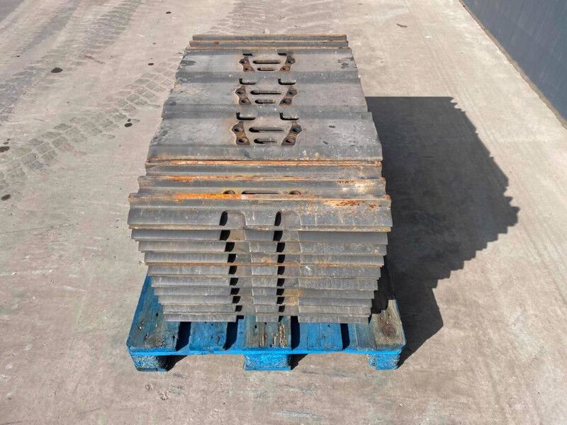 Hyundai R210 / R215 / R220 / R235 / R250 / R260 - الإطار/ الشاسيه - آلات البناء: صور 3 Hyundai R210 / R215 / R220 / R235 / R250 / R260 - الإطار/ الشاسيه - آلات البناء: صور 3