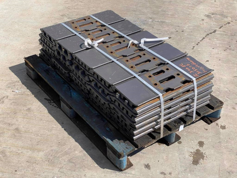 Hyundai R280 / R290 / R320 Shoes/Pads - الإطار/ الشاسيه - آلات البناء: صور 2 Hyundai R280 / R290 / R320 Shoes/Pads - الإطار/ الشاسيه - آلات البناء: صور 2