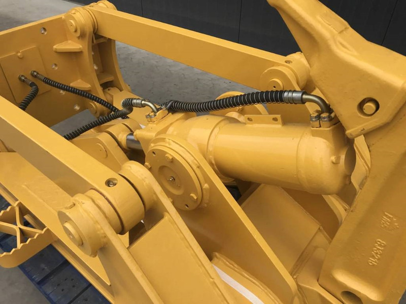 Komatsu D65 - ملحقات - آلات البناء: صور 4 Komatsu D65 - ملحقات - آلات البناء: صور 4