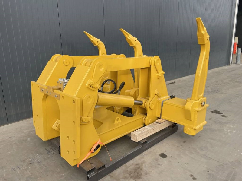 Komatsu D85 - ملحقات - آلات البناء: صور 2 Komatsu D85 - ملحقات - آلات البناء: صور 2