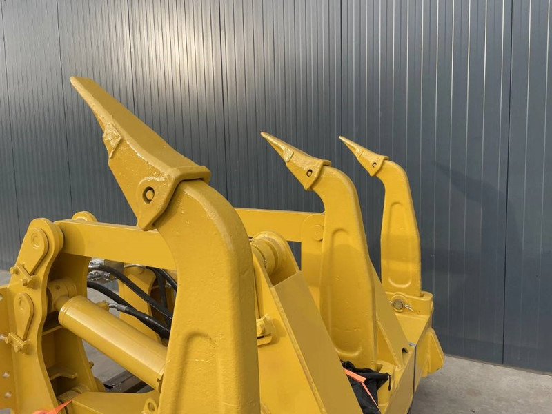 Komatsu D85 - ملحقات - آلات البناء: صور 5 Komatsu D85 - ملحقات - آلات البناء: صور 5