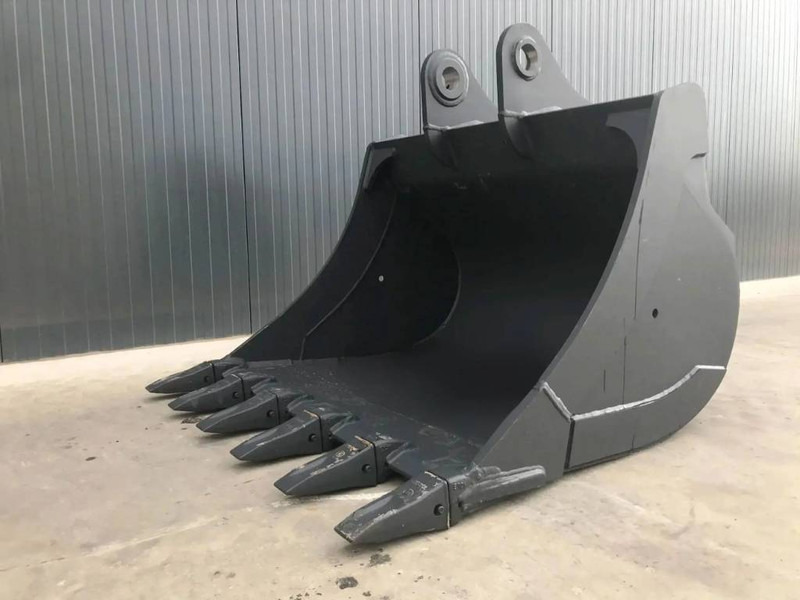 Komatsu PC240 - بكت - آلات البناء: صور 4 Komatsu PC240 - بكت - آلات البناء: صور 4