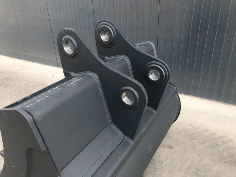 Komatsu PC240 - بكت - آلات البناء: صور 5 Komatsu PC240 - بكت - آلات البناء: صور 5