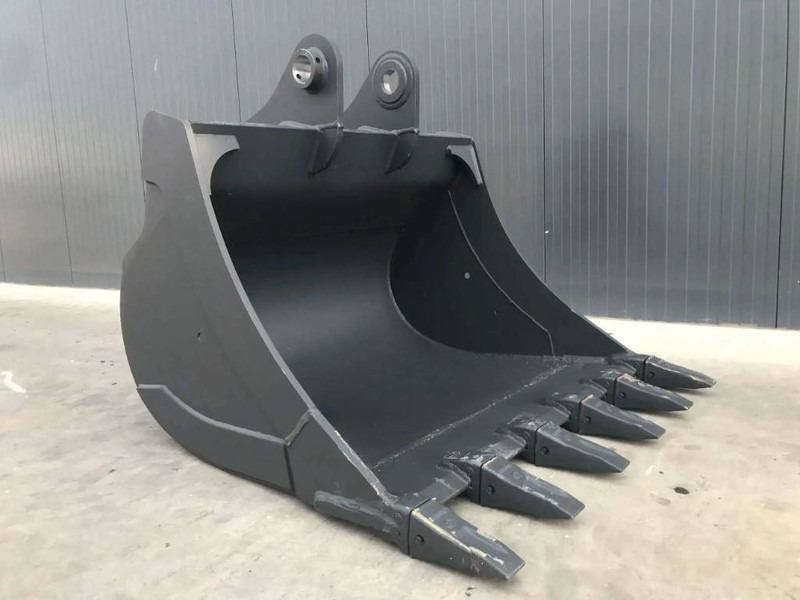 Komatsu PC240 - بكت - آلات البناء: صور 2 Komatsu PC240 - بكت - آلات البناء: صور 2