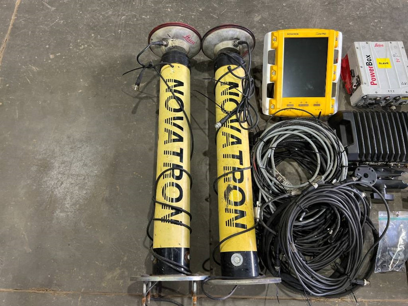 Leica Novatron MNS1250 GG GPS - ملحقات - آلات البناء: صور 5 Leica Novatron MNS1250 GG GPS - ملحقات - آلات البناء: صور 5