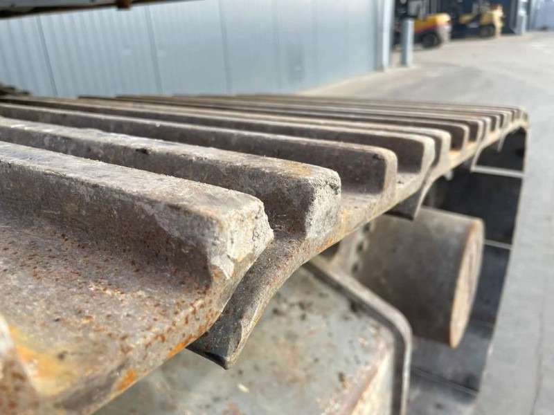 Liebherr R922 SLC - حفارات زحافة: صور 5 Liebherr R922 SLC - حفارات زحافة: صور 5