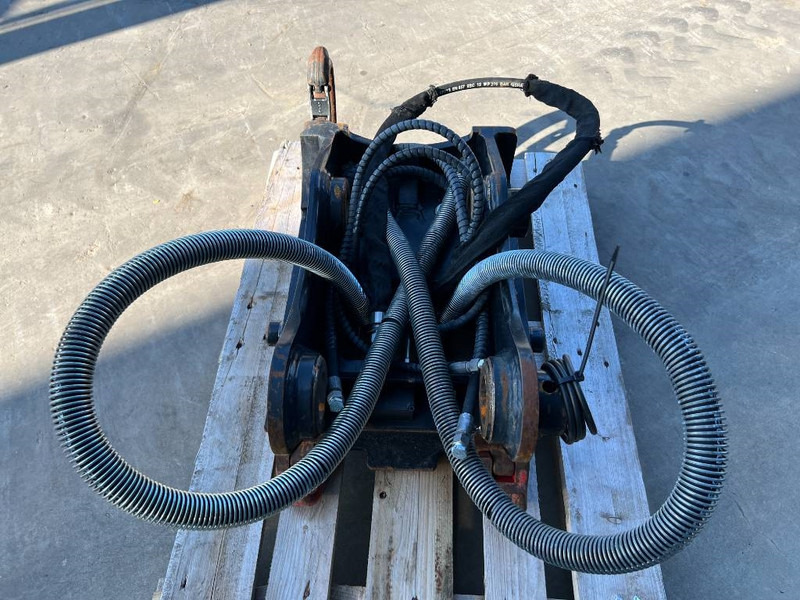 OilQuick OQ65 - 311F / 313F / 315F - وصلة الربط للمعدات المعلقة - آلات البناء: صور 5 OilQuick OQ65 - 311F / 313F / 315F - وصلة الربط للمعدات المعلقة - آلات البناء: صور 5