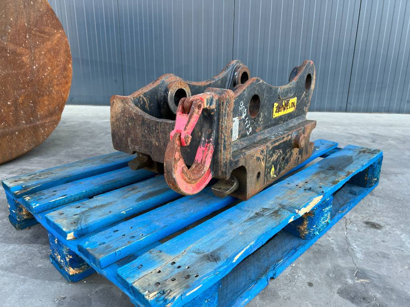 OilQuick OQ65 - 311F / 313F / 315F - وصلة الربط للمعدات المعلقة - آلات البناء: صور 1 OilQuick OQ65 - 311F / 313F / 315F - وصلة الربط للمعدات المعلقة - آلات البناء: صور 1