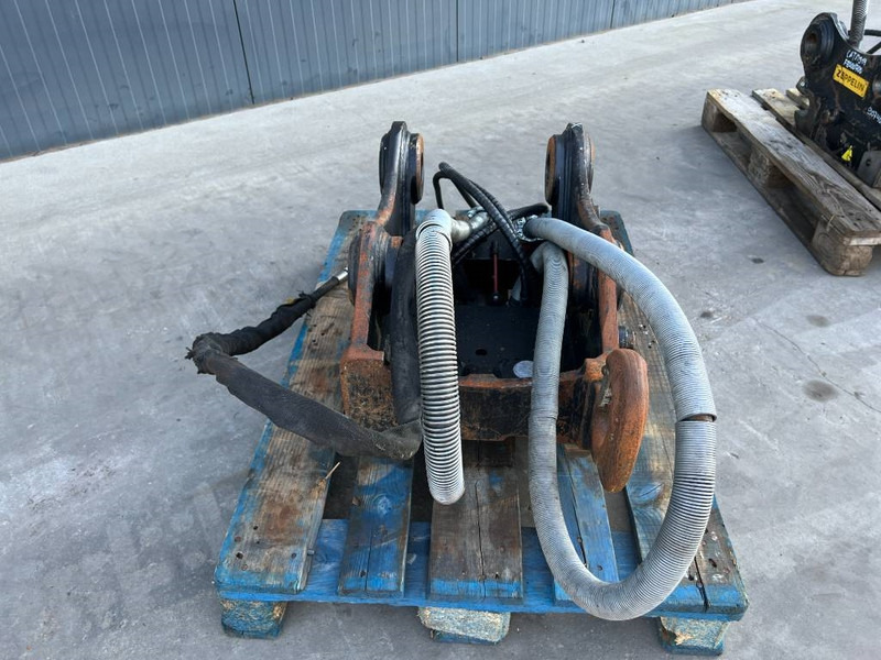 OilQuick OQ65 - M314F / M316F / M318F - وصلة الربط للمعدات المعلقة - آلات البناء: صور 2 OilQuick OQ65 - M314F / M316F / M318F - وصلة الربط للمعدات المعلقة - آلات البناء: صور 2