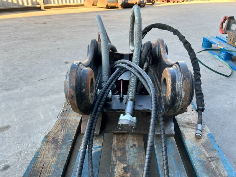 OilQuick OQ65 - M314F / M316F / M318F - وصلة الربط للمعدات المعلقة - آلات البناء: صور 5 OilQuick OQ65 - M314F / M316F / M318F - وصلة الربط للمعدات المعلقة - آلات البناء: صور 5