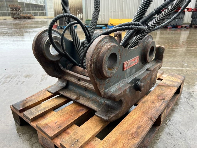 OilQuick OQ70/55 - 323D - وصلة الربط للمعدات المعلقة - آلات البناء: صور 5 OilQuick OQ70/55 - 323D - وصلة الربط للمعدات المعلقة - آلات البناء: صور 5