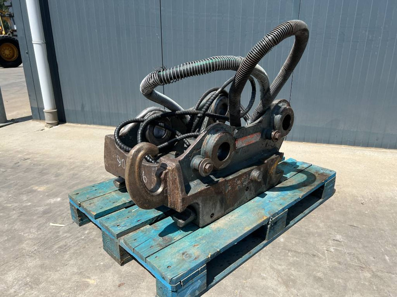 OilQuick OQ70/55 - 323E - وصلة الربط للمعدات المعلقة - آلات البناء: صور 1 OilQuick OQ70/55 - 323E - وصلة الربط للمعدات المعلقة - آلات البناء: صور 1