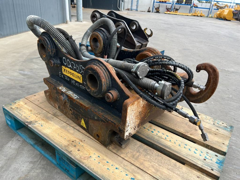 OilQuick OQ70/55 - 323F - وصلة الربط للمعدات المعلقة - آلات البناء: صور 3 OilQuick OQ70/55 - 323F - وصلة الربط للمعدات المعلقة - آلات البناء: صور 3