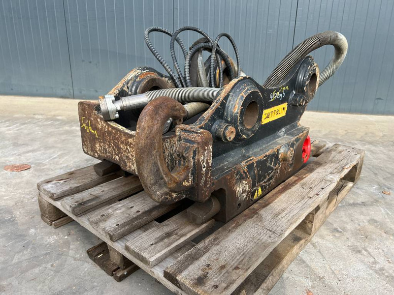 OilQuick OQ70/55 - وصلة الربط للمعدات المعلقة - آلات البناء: صور 1 OilQuick OQ70/55 - وصلة الربط للمعدات المعلقة - آلات البناء: صور 1