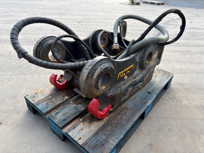 OilQuick OQ80 - 336F - وصلة الربط للمعدات المعلقة - آلات البناء: صور 5 OilQuick OQ80 - 336F - وصلة الربط للمعدات المعلقة - آلات البناء: صور 5