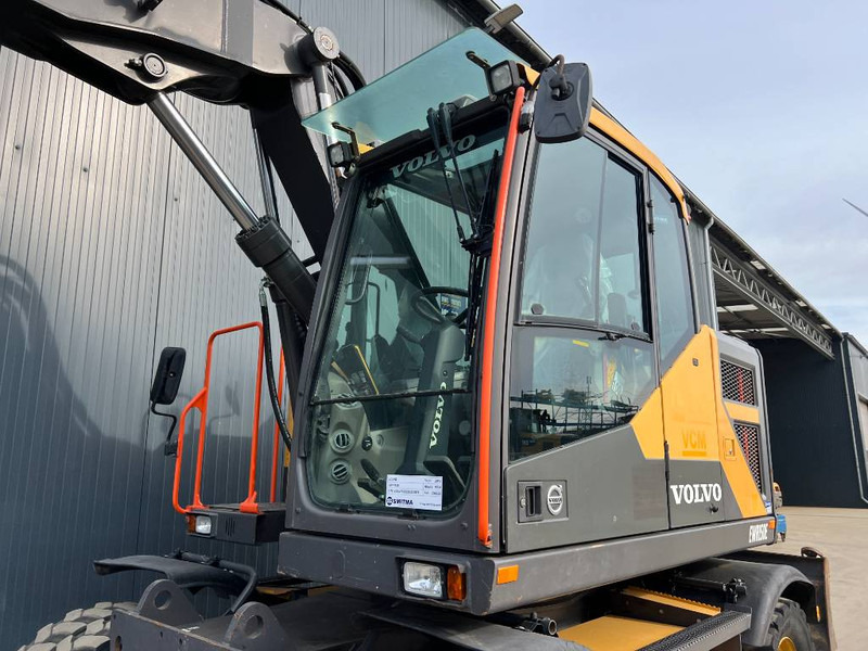 حفارة على عجلات Volvo EWR150E: صور 8