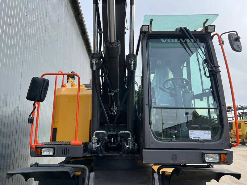 حفارة على عجلات Volvo EWR150E: صور 9