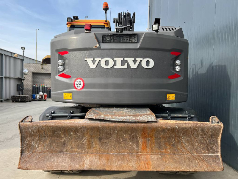 Volvo EWR150E - حفارة على عجلات: صور 4 Volvo EWR150E - حفارة على عجلات: صور 4