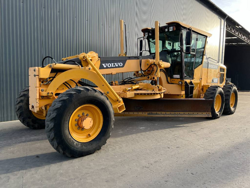 Volvo G930B - آلة تسوية الأرض: صور 1 Volvo G930B - آلة تسوية الأرض: صور 1