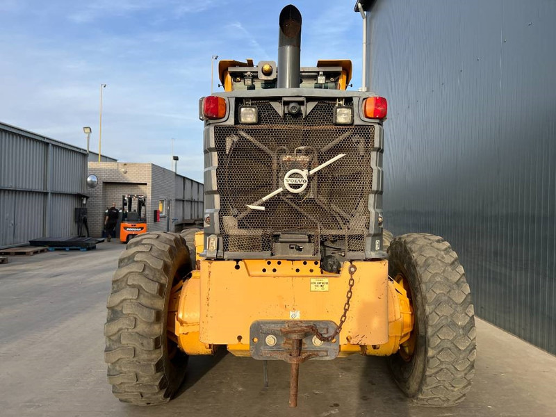 Volvo G930B - آلة تسوية الأرض: صور 4 Volvo G930B - آلة تسوية الأرض: صور 4