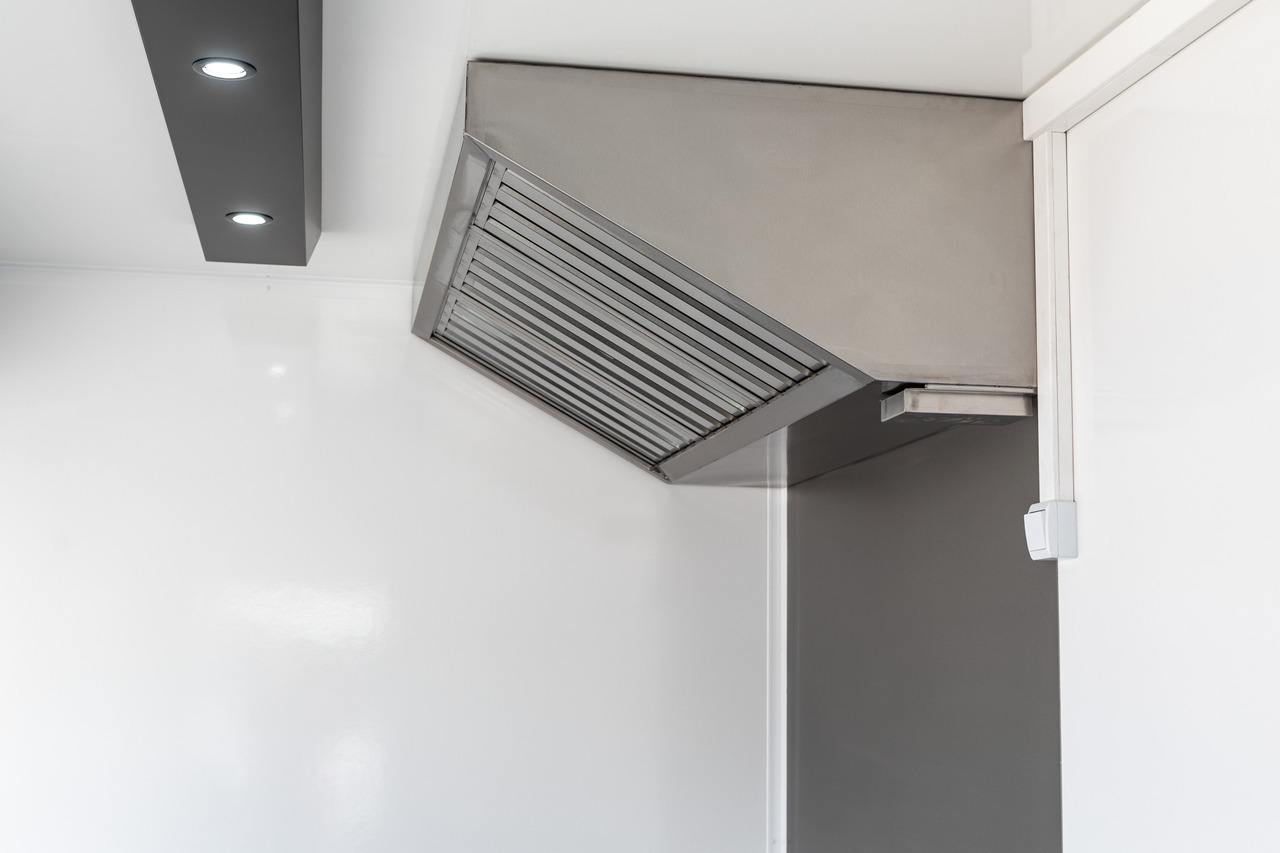 Bannert IMBISS, Przyczepa gastronomiczna, Trailer, Anhänger - عربة الطعام: صور 4 Bannert IMBISS, Przyczepa gastronomiczna, Trailer, Anhänger - عربة الطعام: صور 4