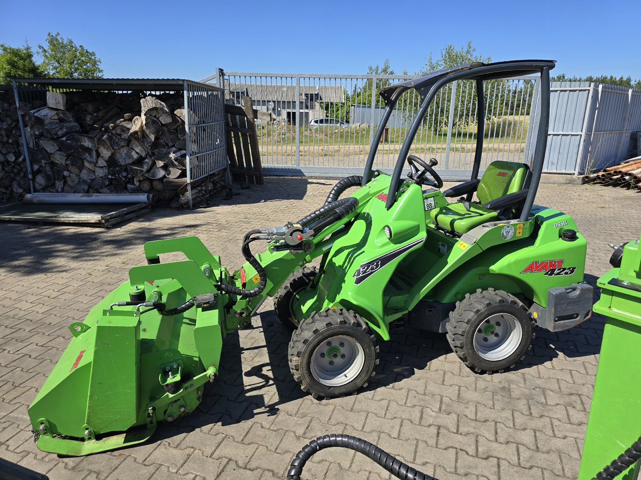 AVANT 423 - شيول صغير: صور 3 AVANT 423 - شيول صغير: صور 3