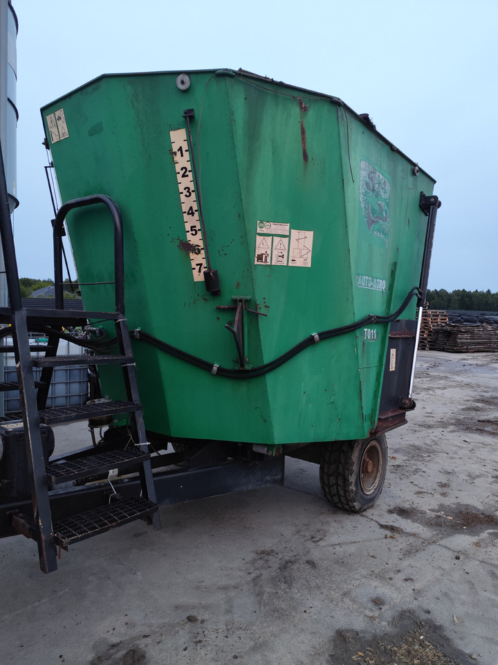 Auto-Agro T-011 - آلة خلط وتوزيع الأعلاف: صور 3 Auto-Agro T-011 - آلة خلط وتوزيع الأعلاف: صور 3