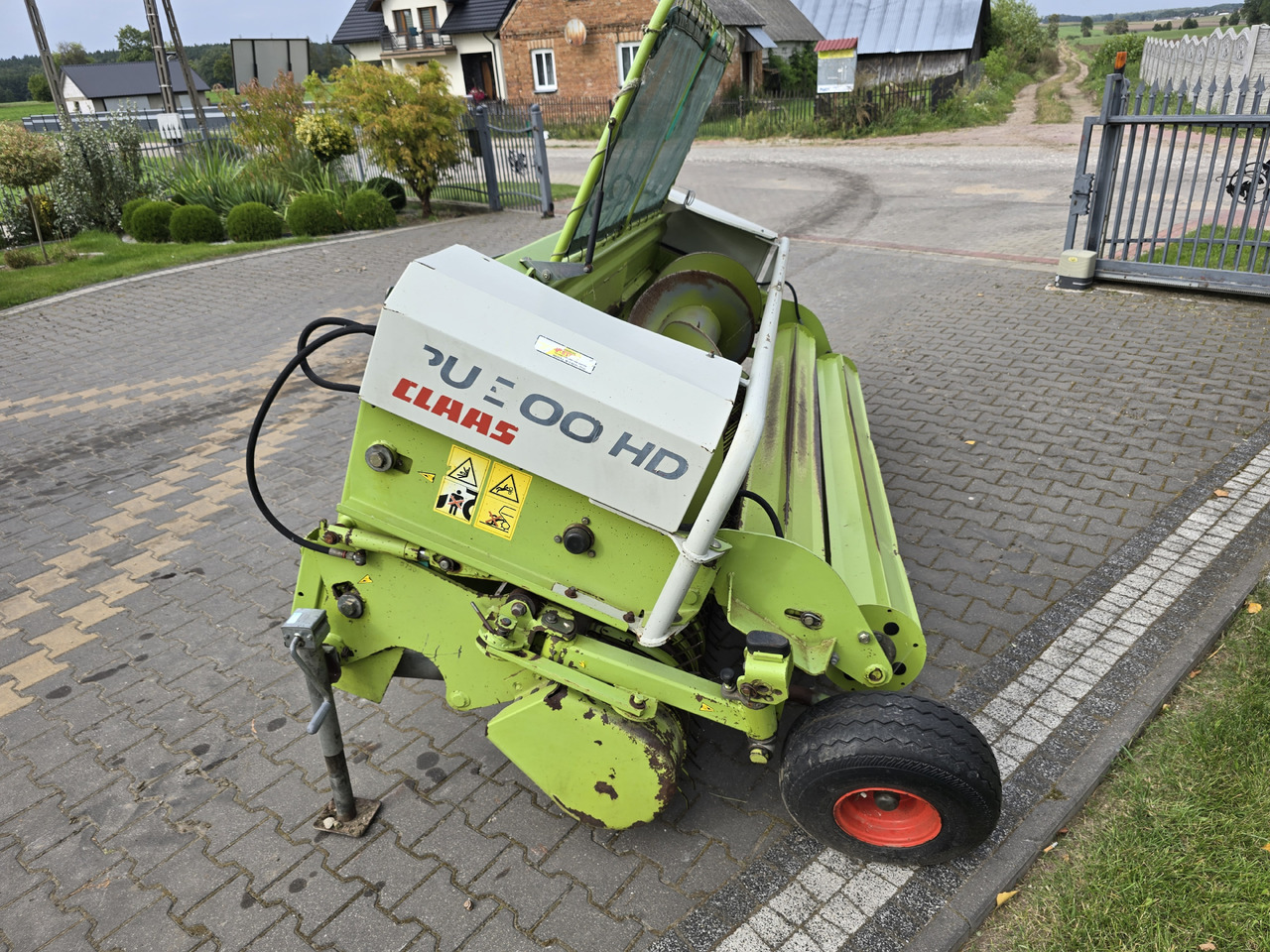 CLAAS PU 300 HD - معدات حصادة الأعلاف: صور 1 CLAAS PU 300 HD - معدات حصادة الأعلاف: صور 1