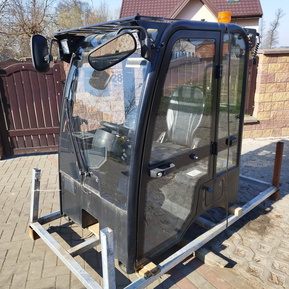 JCB 403 - الكبائن - آلات البناء: صور 3 JCB 403 - الكبائن - آلات البناء: صور 3