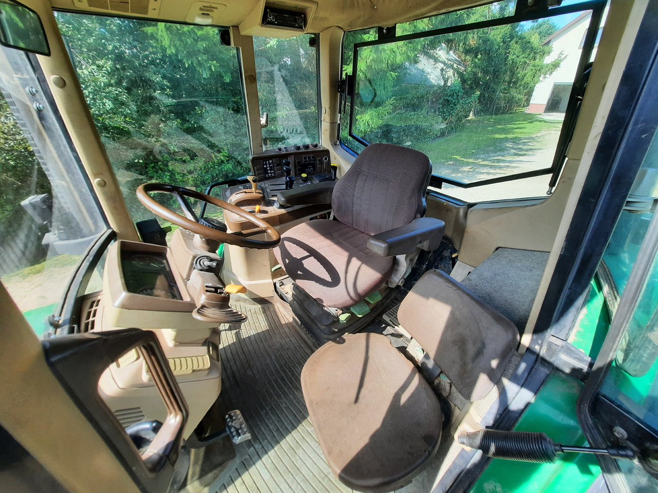 JOHN DEERE 6910 - جرار: صور 2 JOHN DEERE 6910 - جرار: صور 2