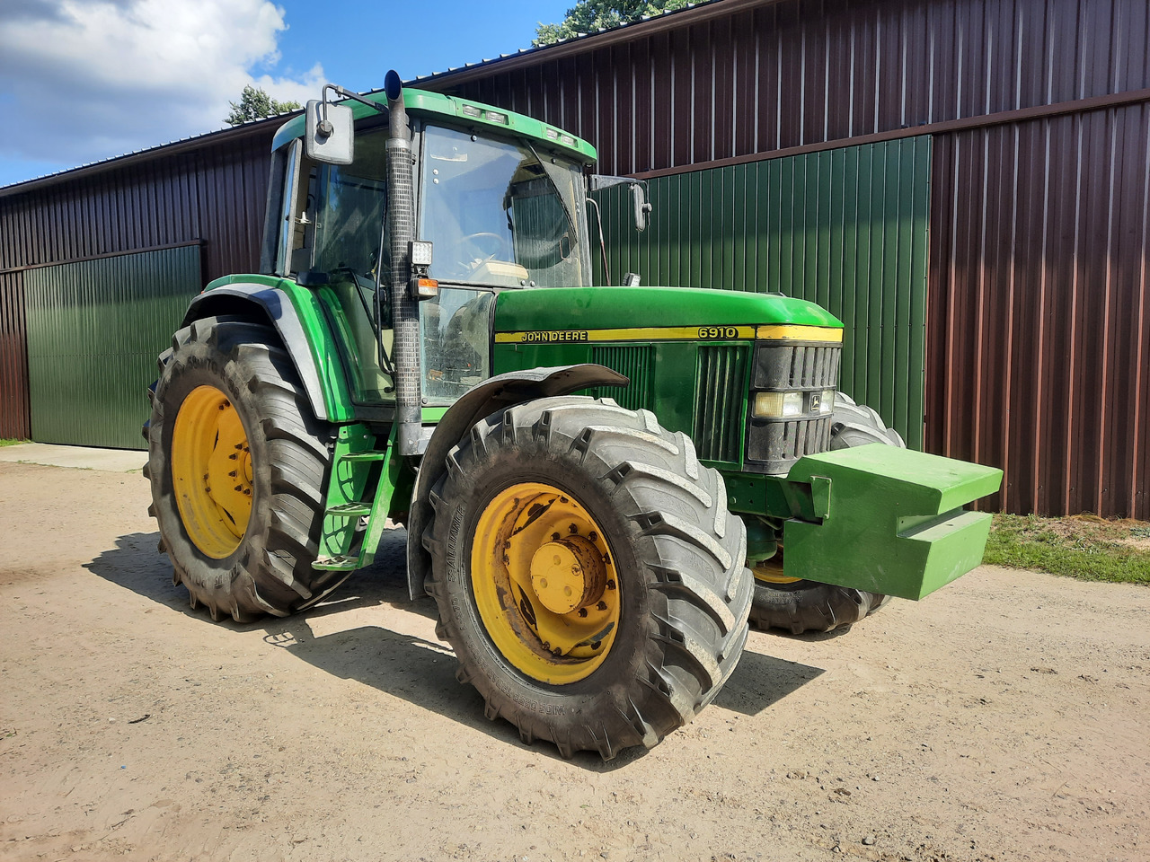 JOHN DEERE 6910 - جرار: صور 5 JOHN DEERE 6910 - جرار: صور 5