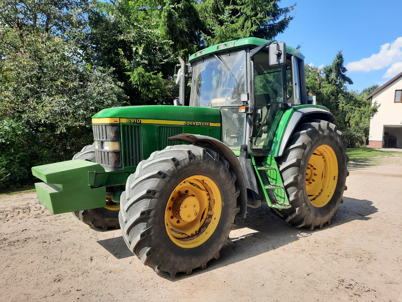 JOHN DEERE 6910 - جرار: صور 1 JOHN DEERE 6910 - جرار: صور 1