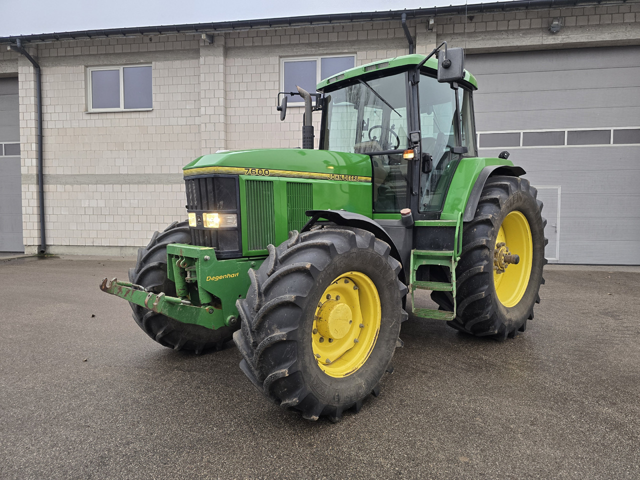 JOHN DEERE 7600 - جرار: صور 4 JOHN DEERE 7600 - جرار: صور 4