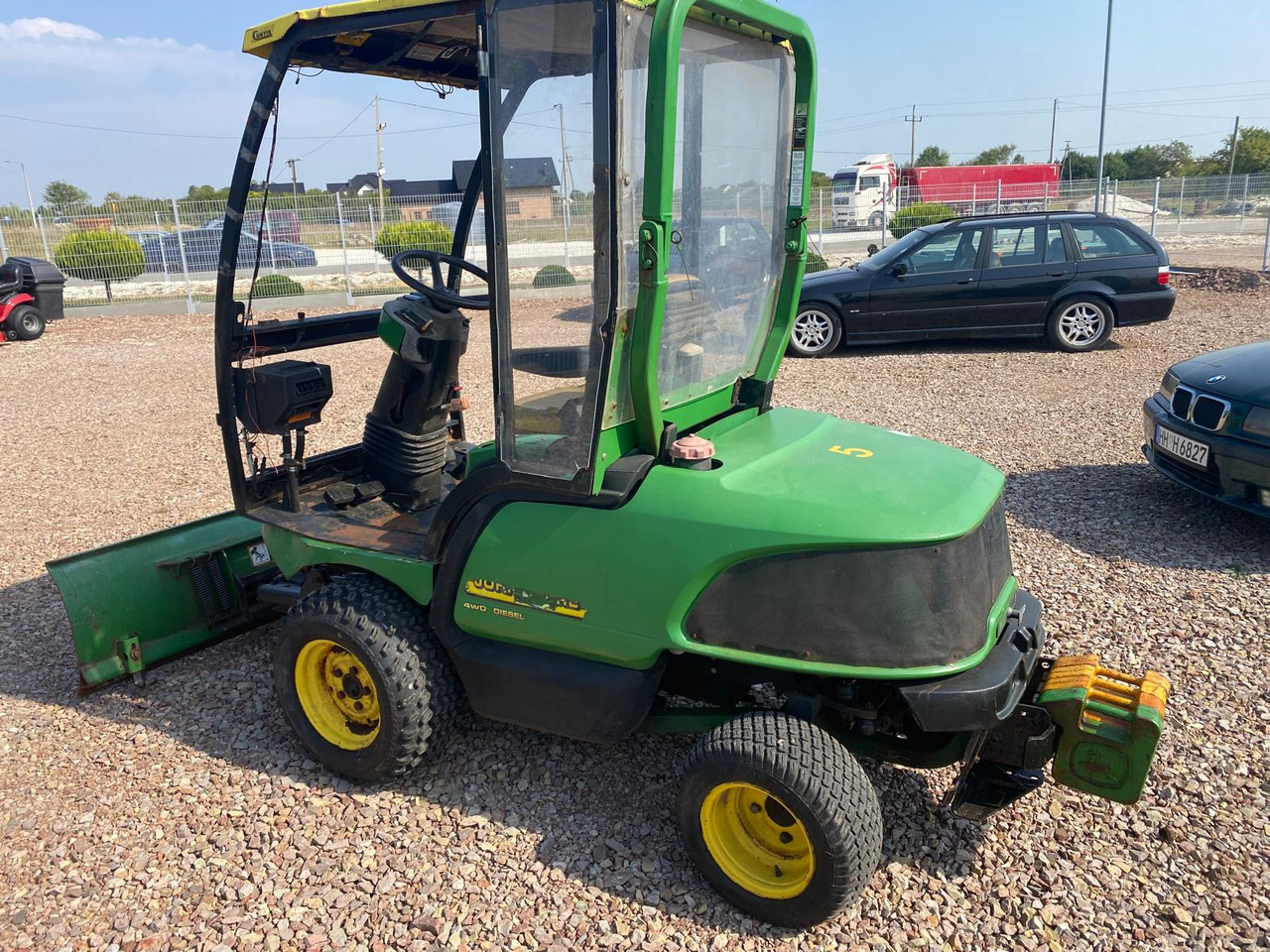 John Deere 1435 4WD Diesel - جرارات البلدية: صور 1 John Deere 1435 4WD Diesel - جرارات البلدية: صور 1
