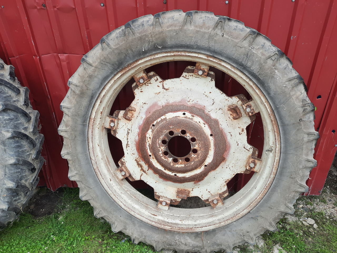 KLEBER Super 3 11.2 R44 - عجلات - الآلات والماكينات الزراعية: صور 4 KLEBER Super 3 11.2 R44 - عجلات - الآلات والماكينات الزراعية: صور 4