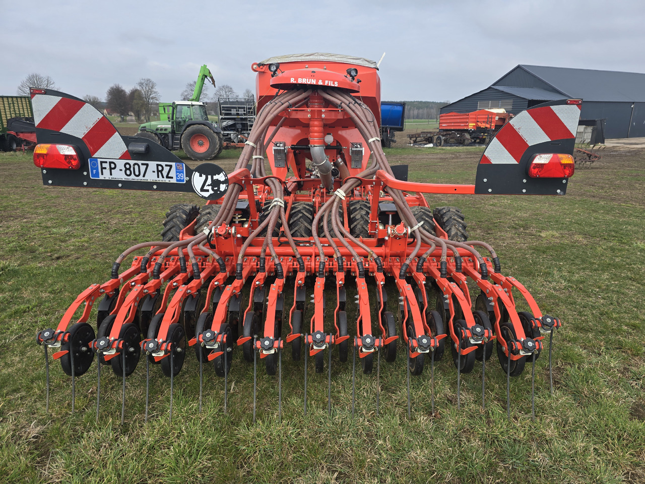 KUHN ESPRO 3000 VFB - الة بذر: صور 5 KUHN ESPRO 3000 VFB - الة بذر: صور 5