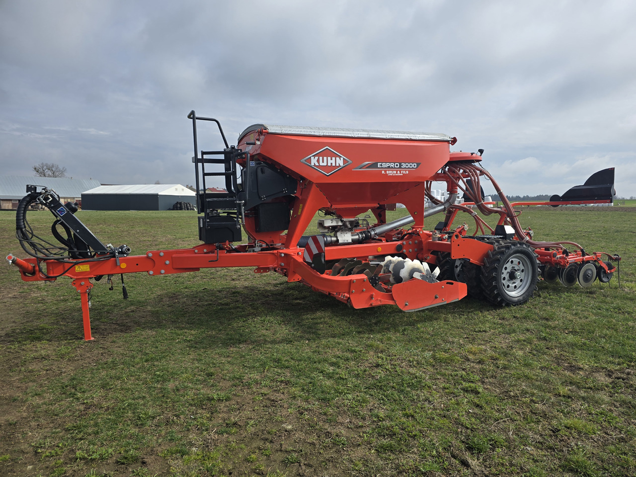 KUHN ESPRO 3000 - الة بذر: صور 1 KUHN ESPRO 3000 - الة بذر: صور 1