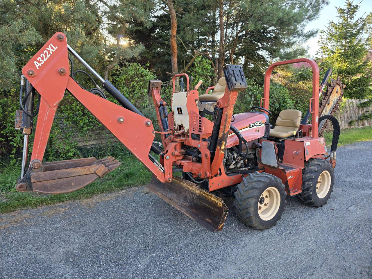 Knikmops Ditch Witch rt40 - خندقکن: صور 1 Knikmops Ditch Witch rt40 - خندقکن: صور 1