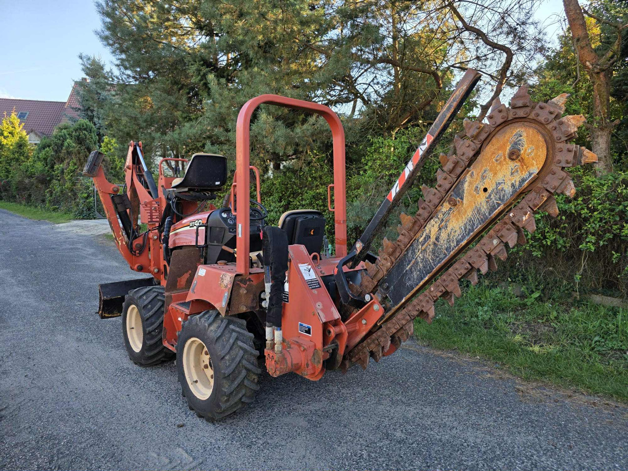 Knikmops Ditch Witch rt40 - خندقکن: صور 4 Knikmops Ditch Witch rt40 - خندقکن: صور 4