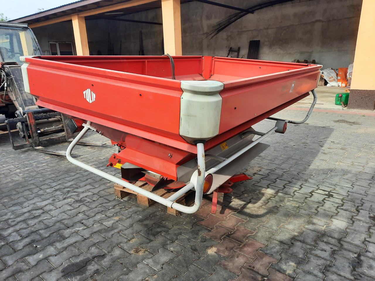 LELY CENTERLINER SX 2000 L - آلة رش الأسمدة: صور 3 LELY CENTERLINER SX 2000 L - آلة رش الأسمدة: صور 3
